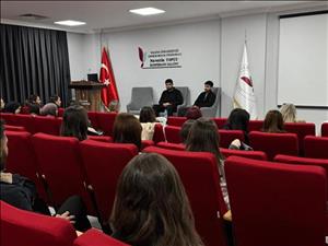 Medya ve İletişim Mezunları Öğrencilerle Söyleşide Buluştu